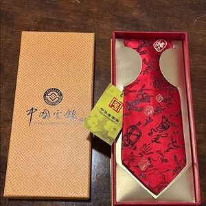 Elegant Red Silk Tie